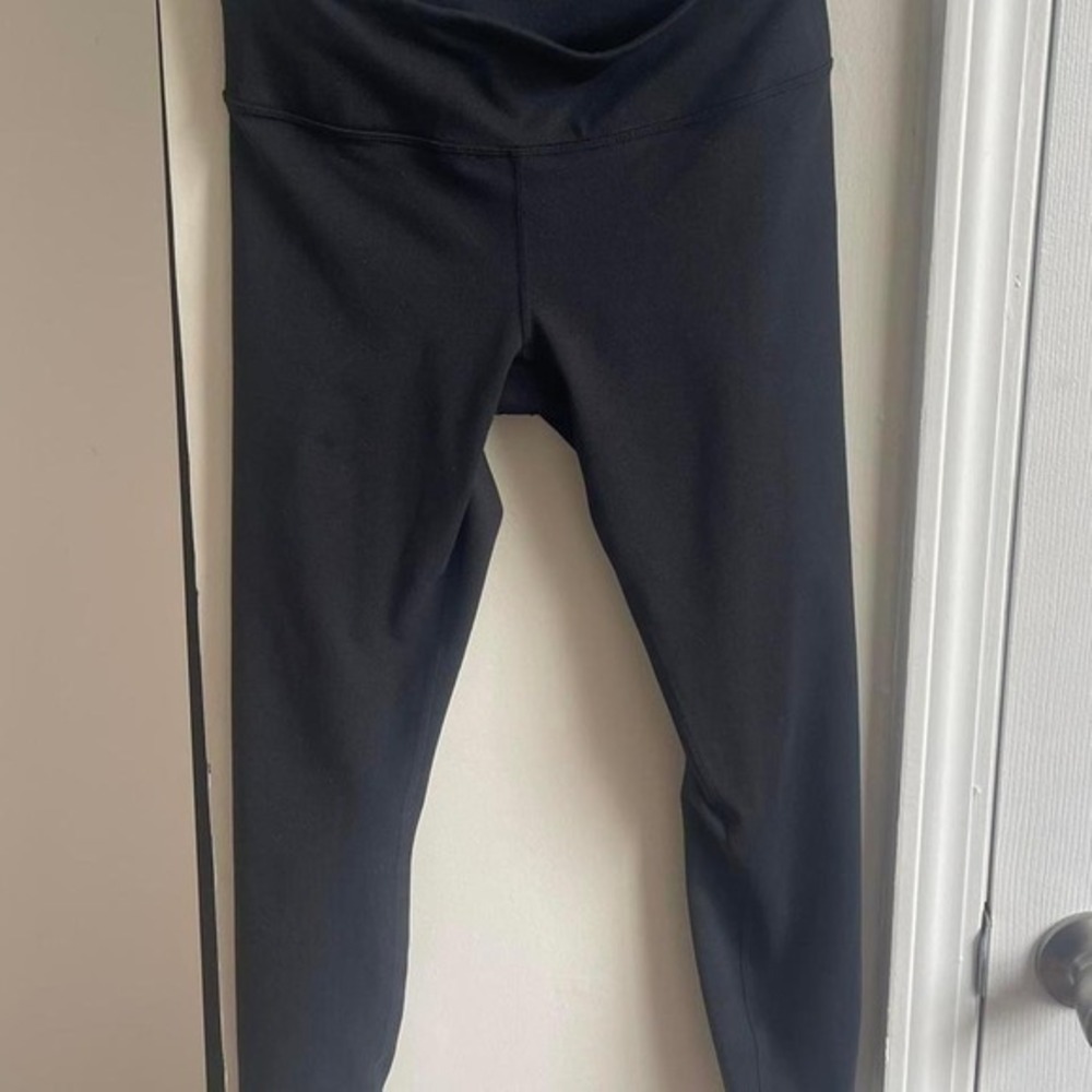 Fabletics Powerhold Leggings Women's Size Medium Black Cropped High Rise